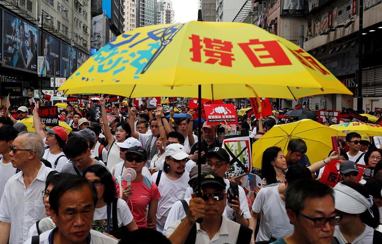 Chùm ảnh Hồng Kông tê liệt vì biểu tình - Ảnh 6.