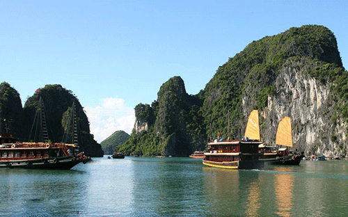 <span style="font-family: 'Times New Roman'; font-size: 14.545454025268555px;">“Nếu khắc phục được những hạn chế hiện nay và có những chiến lược, quy hoạch vĩ mô, căn bản với những giải pháp trên, hy vọng “con đường du lịch” của Quảng Ninh mới có cơ hội cất cánh, tương xứng với tiềm năng vốn có của Quảng Ninh”, Phó chủ tịch Đặng Huy Hậu nhìn nhận.</span>