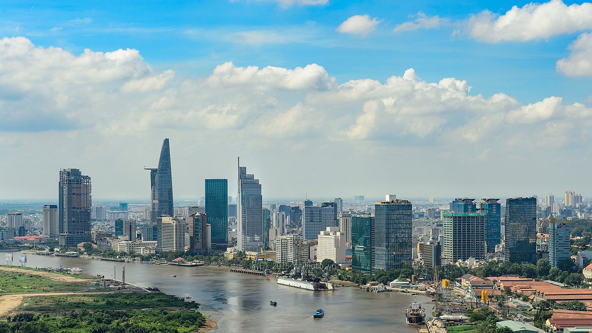 Tăng trưởng về GDP bình quân 2015 – 2018 theo giá so sánh là 6,6% tăng trưởng bình quân về nợ công cùng giai đoạn này theo giá so sánh là 8,1%.