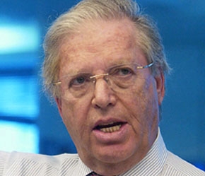 Tháng tới, Cayne sẽ 74 tuổi và đối với ông, quyết định từ bỏ chức danh CEO thực sự là một quyết định đau lòng.