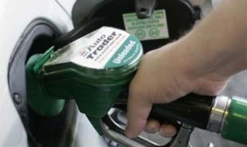 Giá vàng, giá dầu, giá USD trong nước cùng lao dốc