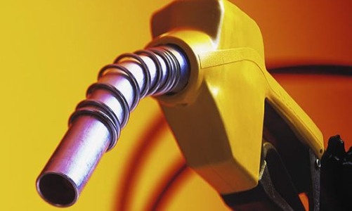 Giá xăng, dầu hồi phục nhưng bất ổn vẫn còn