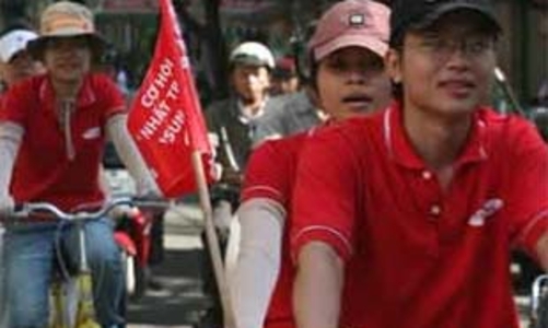 Doanh nghiệp quảng cáo - kẻ lạnh người ấm