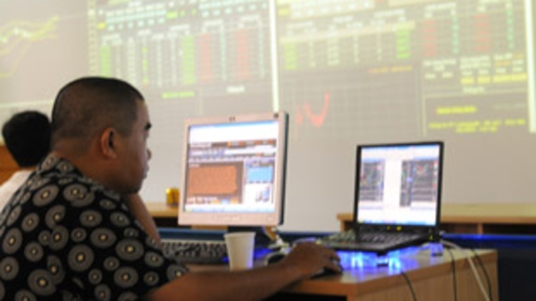 Kinh doanh vàng trên tài khoản: Không quản được thì… “không khuyến khích”?