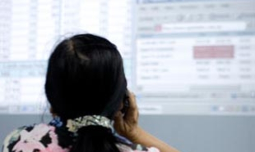 Theo chân những người lướt sóng vàng