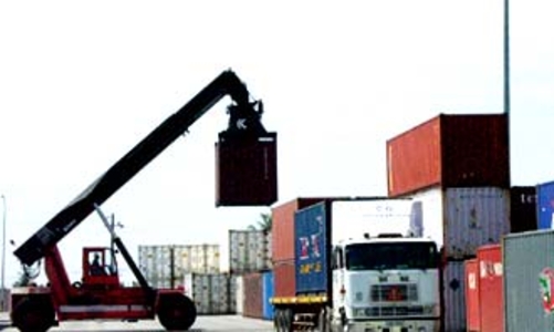 FDI trong bài toán giảm nhập siêu