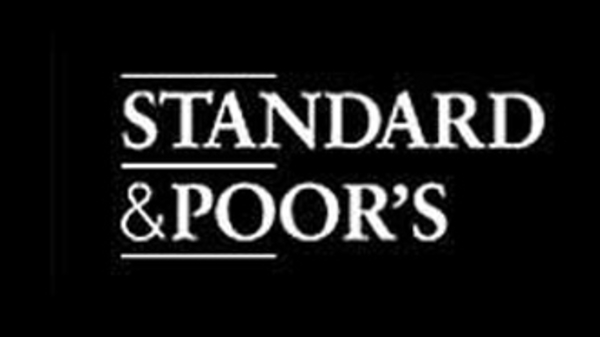 S&P hạ triển vọng định mức tín nhiệm của Việt Nam