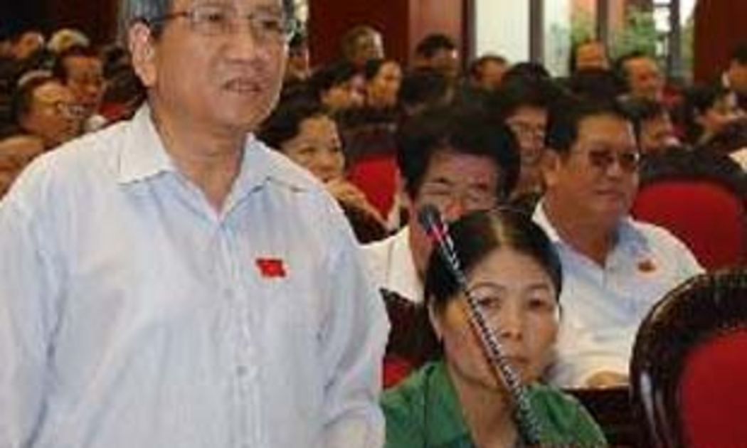 Đại biểu Quốc hội tỉnh Lạng Sơn Nguyễn Minh Thuyết phát biểu ý kiến - Ảnh: TTXVN.