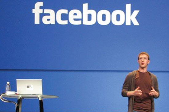 Mark Zuckerberg tại một cuộc tranh cãi về Facebook.