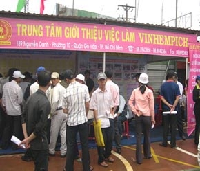 Số người hiện nay chưa có công ăn việc làm còn khoảng 3,2 triệu người