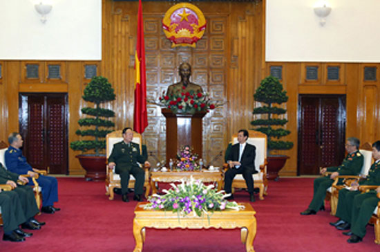 Thủ tướng tiếp Thượng tướng Quách Bá Hùng tại trụ sở Chính phủ - Ảnh: Chinhphu.vn.