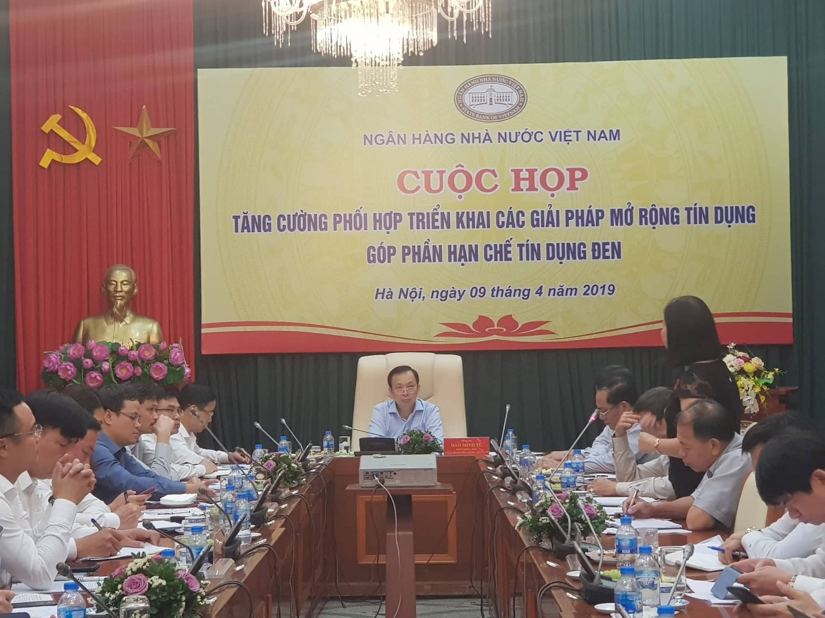 “Cánh tay nối dài” đẩy lùi tín dụng đen - Ảnh 1.