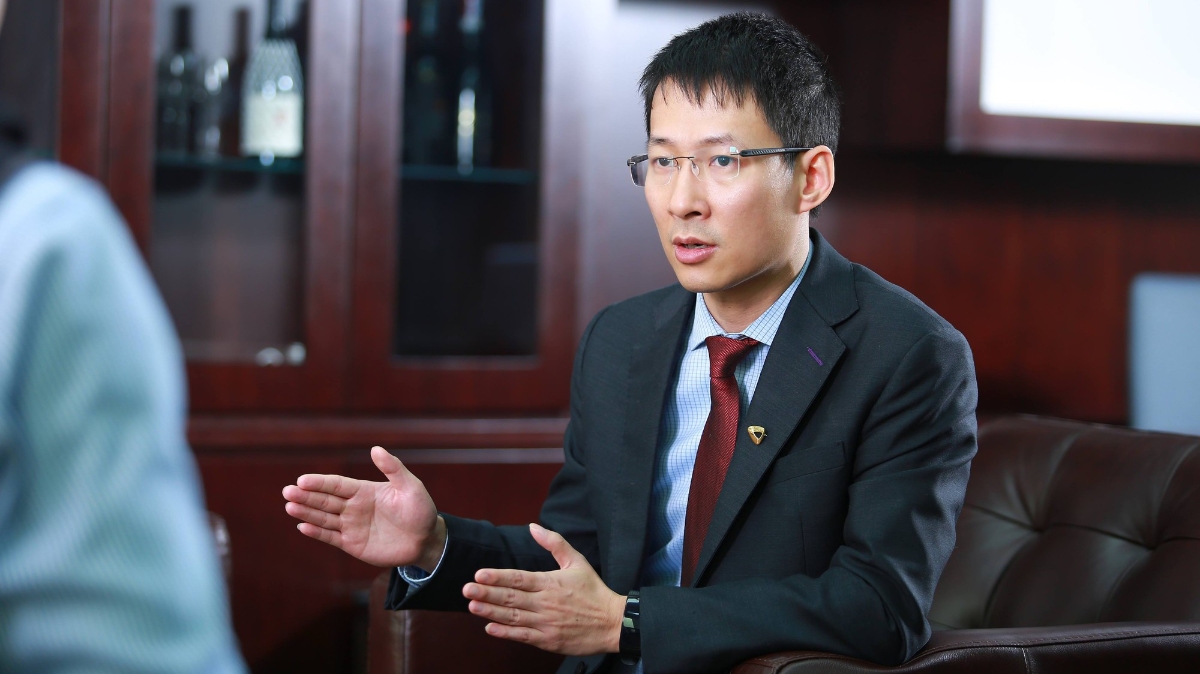 Ông Lê Mạnh Hùng, Giám đốc VCBS