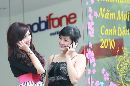  Ngoài chương trình khuyến mại toàn số 6, MobiFone còn có các chương trình khuyến mại khác về  tài khoản dành cho các khách hàng hòa mạng mới.