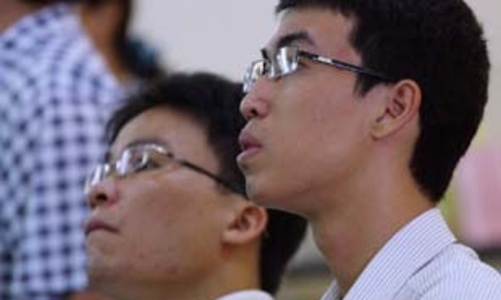 Chứng khoán ngày 19/8: Choáng ngợp khối lượng