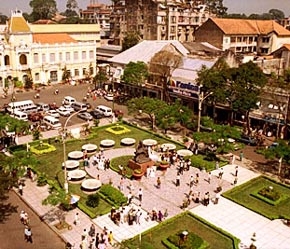 Để đạt mức tăng trưởng chung cả năm theo yêu cầu đã đề ra là 12,2%- 12,5%, Tp.HCM cần nhiều nỗ lực vượt bậc hơn nữa trong 6 tháng cuối năm.