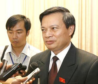 "Chúng tôi phấn đấu từ nay đến cuối năm các bộ thực hiện việc hợp nhất, chuyển đổi, giải thể và phải đi vào hoạt động bình thường trên cơ sở có chức năng, nhiệm vụ của bộ đa ngành mới."