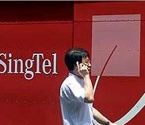 Dịch vụ này sẽ cho phép các thuê bao của SingTel gửi và nhận miễn phí thư điện tử trên điện thoại di động.