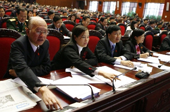 Rất nhiều vị đại biểu của dân đã tỏ ra hết sức sốt ruột khi Luật Đất đai chậm được sửa đổi.