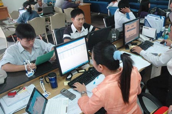 Theo ông Trần Văn Dũng - Tổng giám đốc Sở Giao dịch Chứng khoán Hà Nội (HNX), năm 2010 sẽ có ít nhất 10 doanh nghiệp chuyển từ UPCoM lên niêm yết, đi đầu là khối công ty chứng khoán, tiếp đến là dầu khí.