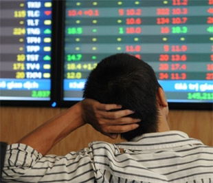 SSI cho rằng: "Các nhà đầu tư trung, dài hạn có thể mua dần vào ở các vùng hỗ trợ, tuy nhiên các nhà đầu tư ngắn hạn hoặc “lướt sóng” nên tiếp tục kiên nhẫn đứng ngoài thị trường" - Ảnh: Quang Liên.