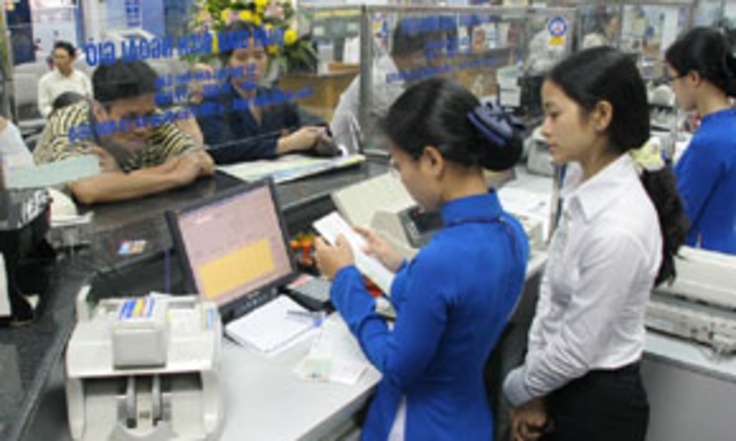Một điều rõ ràng là một ngân hàng có nguồn gốc tập đoàn sẽ phải đối phó thường xuyên với các áp lực ưu đãi tín dụng có lợi cho những mối quan hệ mang tính nội bộ.