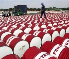 Năm 2006, Hàn Quốc phải nhập khẩu 880 triệu thùng dầu thô cùng với việc duy trì kho dự trữ chiến lược khổng lồ.