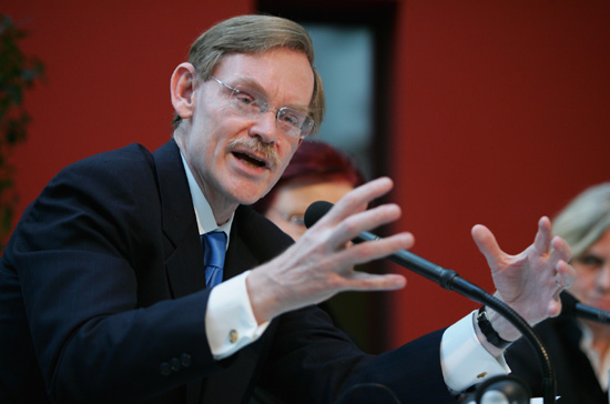 Ông Zoellick đảm nhiệm chức Chủ tịch WB từ năm 2007 sau sự ra đi của người tiền nhiệm Paul Wolfowitz.