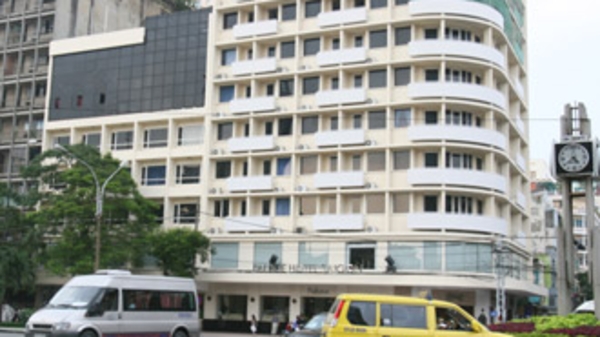 Giá thuê văn phòng cao cấp vẫn nóng