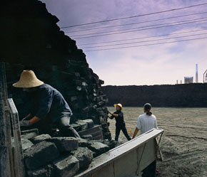 Than đá, nguồn năng lượng gây ô nhiễm môi trường.