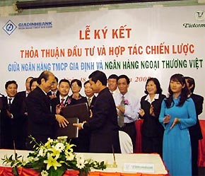 VCB trở thành cổ đông chiến lược trong nước duy nhất của GiaDinhBank.