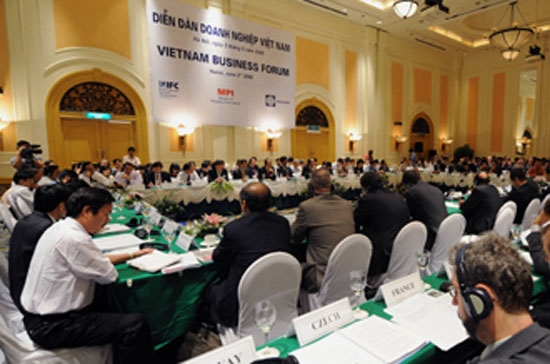 Diễn đàn Doanh nghiệp Việt Nam hoạt động nhờ vào sự tài trợ của World Bank, IFC và các nhà tài trợ khác.