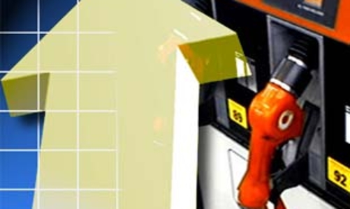 Tăng giá xăng dầu: Vẫn có những điểm lợi…