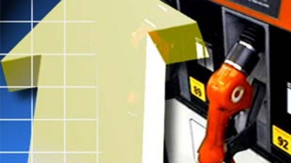 Tăng giá xăng dầu: Vẫn có những điểm lợi…