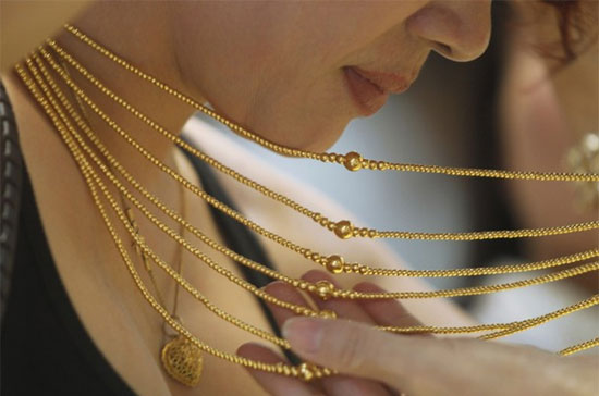 2011 có thể là năm tăng giá thứ 11 liên tiếp của vàng quốc tế - Ảnh: Reuters.