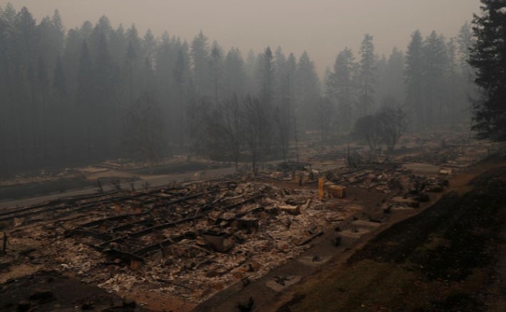 Cận cảnh vụ cháy rừng lịch sử khiến ít nhất 31 người thiệt mạng ở California - Ảnh 6.