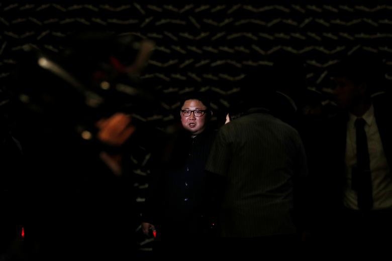 Chùm ảnh ông Kim Jong Un đi dạo đêm ở Singapore - Ảnh 6.