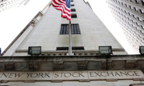 Vàng, dầu đồng loạt sụt giá, USD phục hồi