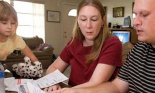 Dân Mỹ thi nhau xin phá sản