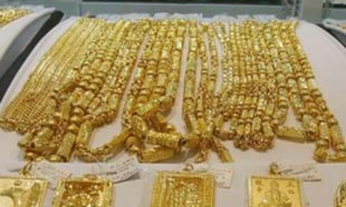 Giá vàng tiếp tục lao dốc, giá USD “chợ đen” tăng mạnh