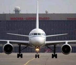 4 hãng bị cấm đã không thực hiện yêu cầu của Ban thanh tra giao thông Nga về việc trang bị máy bay theo đúng tiêu chuẩn của EU.