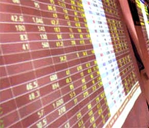 Thị trường chứng khoán khai xuân với nhiều thông tin và niềm tin thuận lợi.