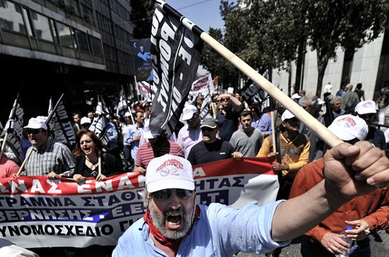Khủng hoảng nợ công đang khiến Hy Lạp rơi vào tình trạng "nước sôi lửa bỏng" - Ảnh: Getty.