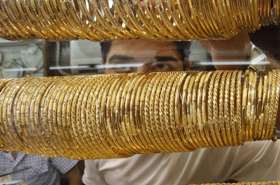 Tình trạng chênh lệch giá vàng niêm yết tại các doanh nghiệp kim hoàn khác nhau trong ngày hôm qua tới sáng nay đã được khắc phục - Ảnh: Reuters.