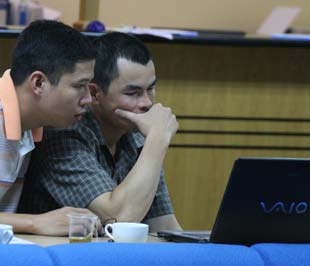 Với nhiều doanh nghiệp niêm yết, việc chi phí tài chính tăng cao ảnh hưởng đến kết quả kinh doanh cũng là điều mà nhiều nhà đầu tư lo ngại lúc này.