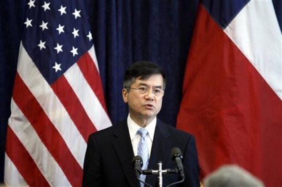 Bộ trưởng Bộ Thương mại Mỹ Gary Locke - Ảnh: AP.