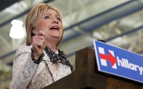 Với ưu thế ngày càng tăng của Clinton trước Sanders, một thượng nghị sỹ 
đến từ bang Vermont, các nhà tài trợ càng rót nhiều ngân sách hơn cho 
bà - Ảnh: Reuters.