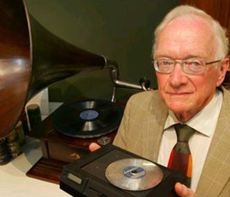 Pieter Kramer, một kỹ sư đi đầu trong nhóm kỹ sư phát triển đĩa CD.