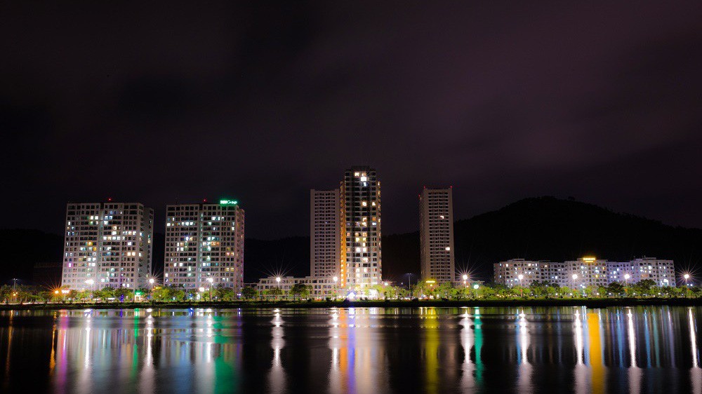 Halong Marina chính là một hình ảnh thu nhỏ của một thành phố ven biển, một biểu tượng mới của cuộc sống cho cả vùng Hạ Long, Quảng Ninh và khu vực phía Bắc