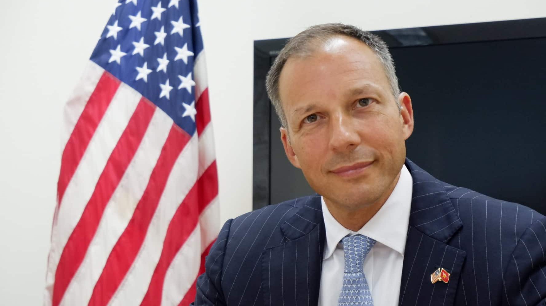 Ông Francis R. Fannon trong cuộc gặp với báo chí Việt Nam ngày 18/6 - Ảnh: Minh Tuấn.